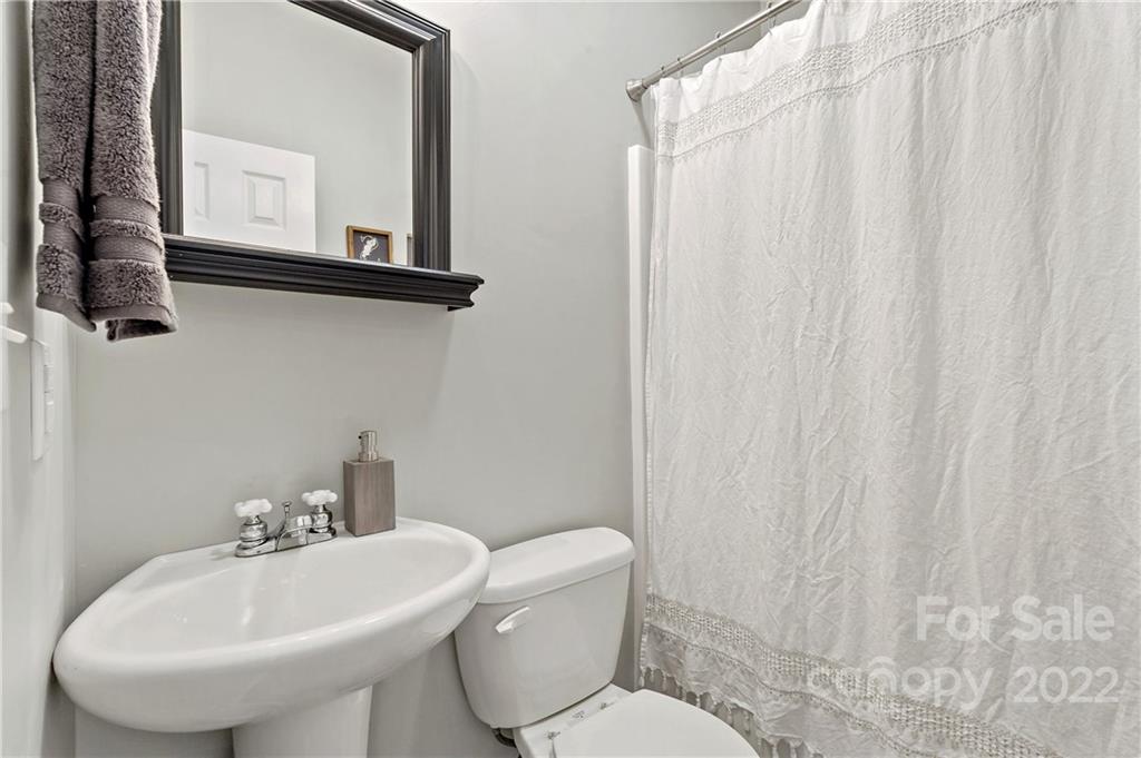 502 Cross Creek Drive Marion NC 28752