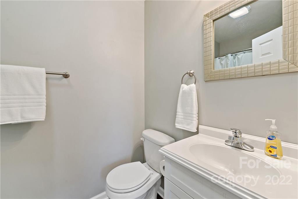 502 Cross Creek Drive Marion NC 28752