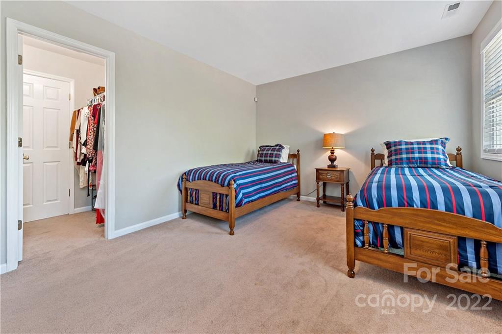 502 Cross Creek Drive Marion NC 28752