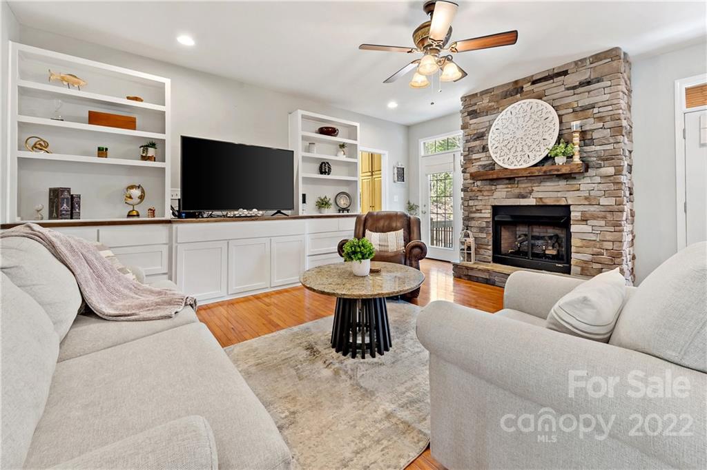 502 Cross Creek Drive Marion NC 28752