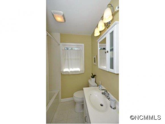 8 Pheasant Drive Asheville NC 28803