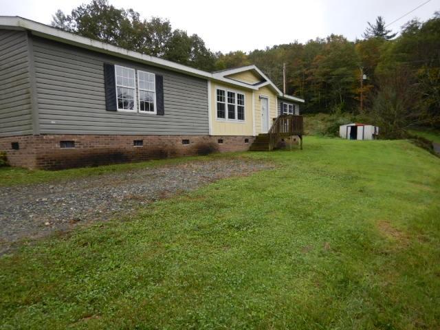 55 Jim Daniels Lane Newland NC 28657