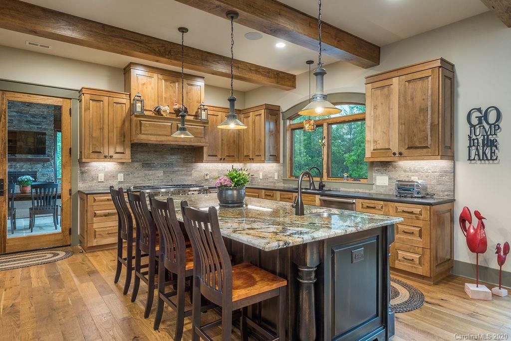 1643 Old Dry Creek Road Morganton NC 28655