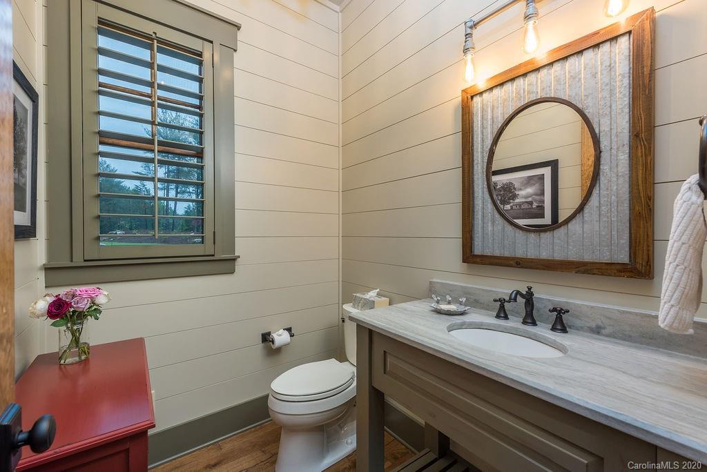 1643 Old Dry Creek Road Morganton NC 28655