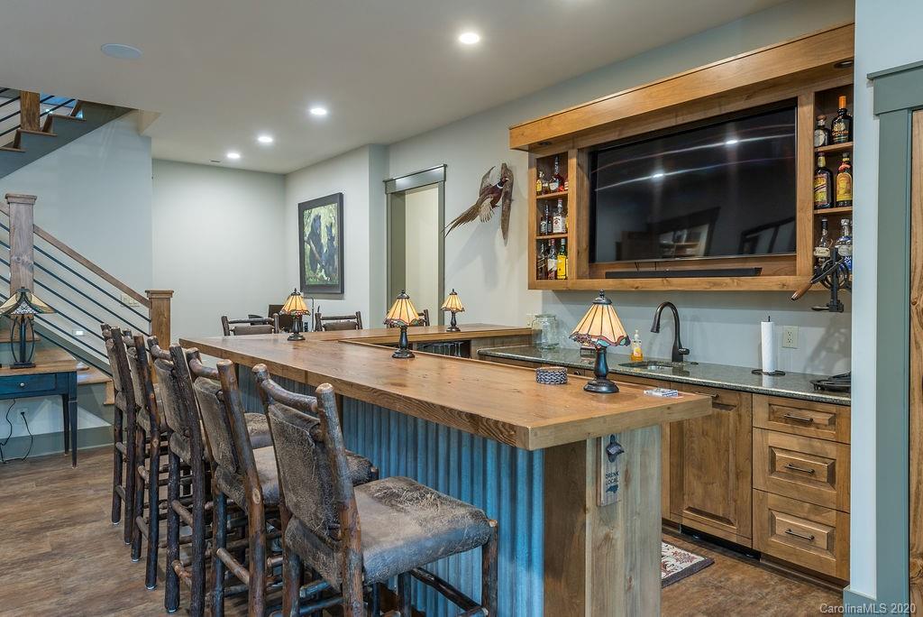1643 Old Dry Creek Road Morganton NC 28655