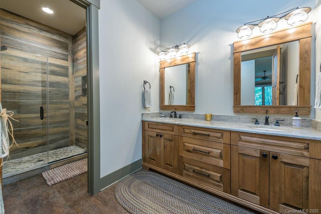 1643 Old Dry Creek Road Morganton NC 28655
