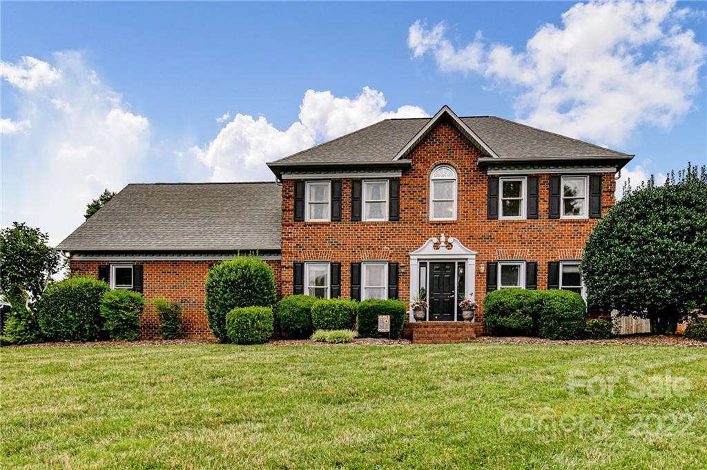 8212 Deer Drive Harrisburg NC 28075