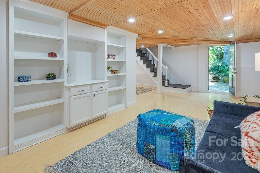 380 Pearson Drive Asheville NC 28801