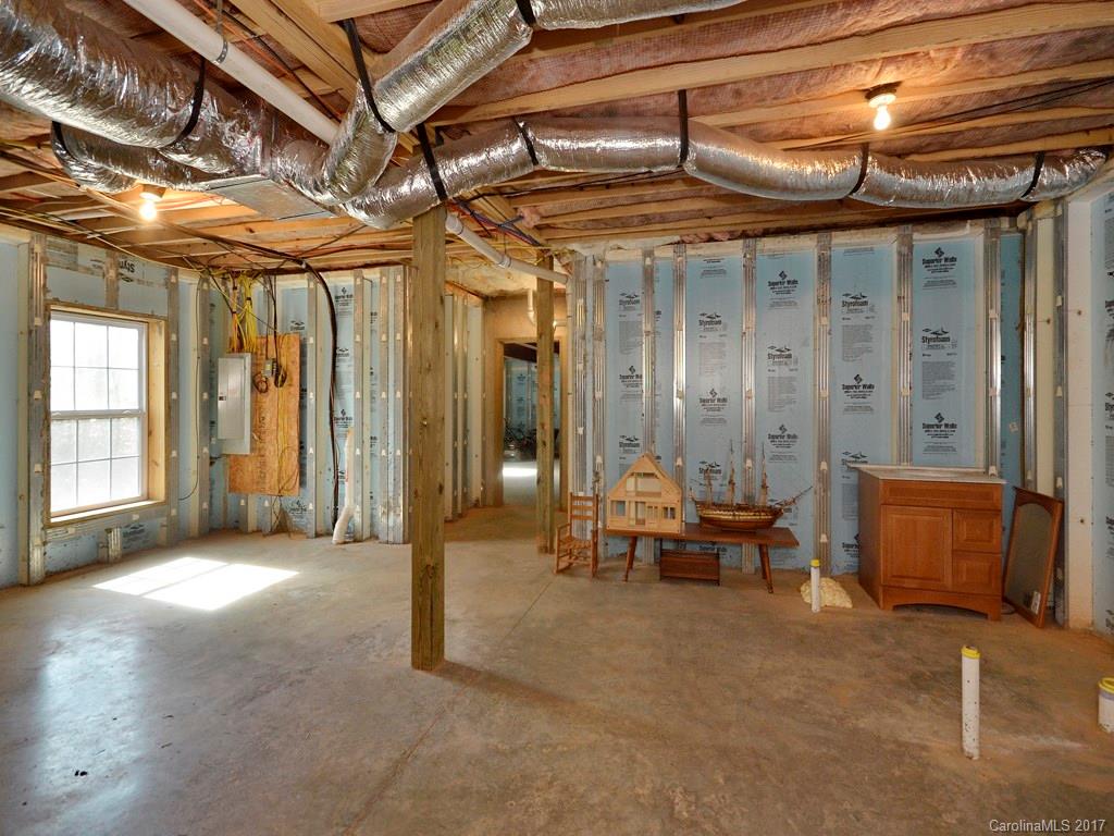 48 W Fairway Drive Etowah NC 28729
