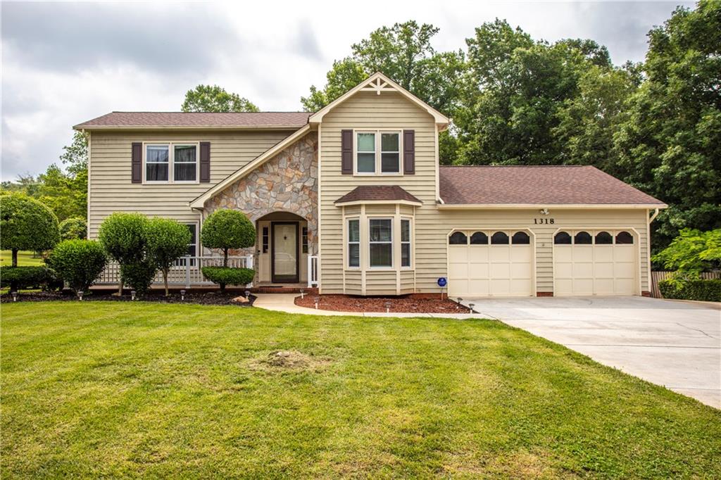1318 Hidden Creek Circle Hickory NC 28602