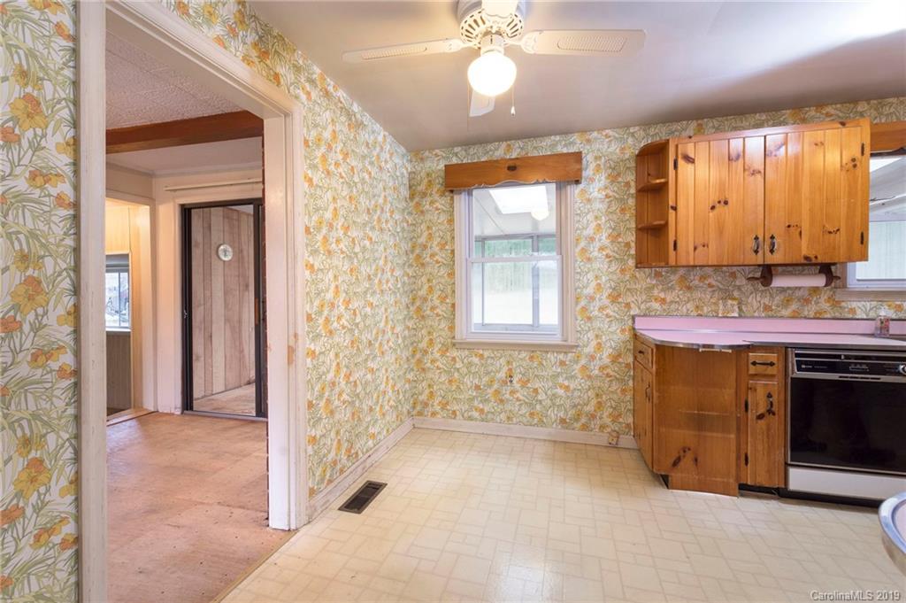 39 Chester Place Asheville NC 28806