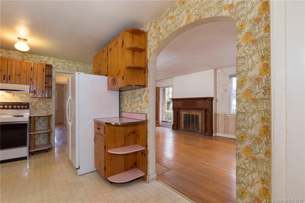 39 Chester Place Asheville NC 28806
