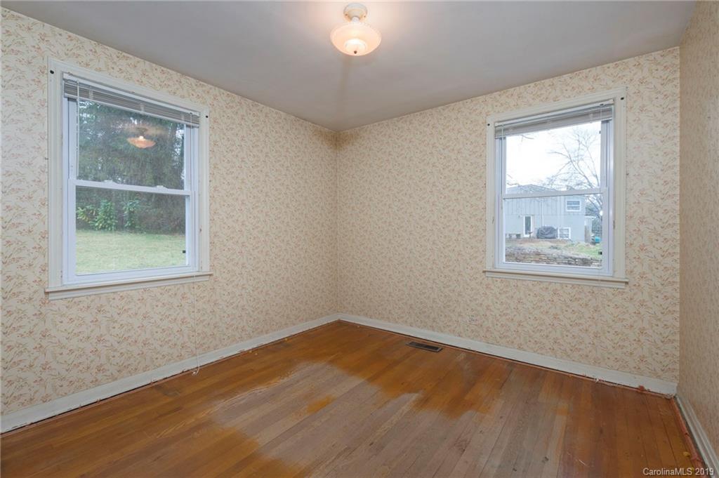 39 Chester Place Asheville NC 28806