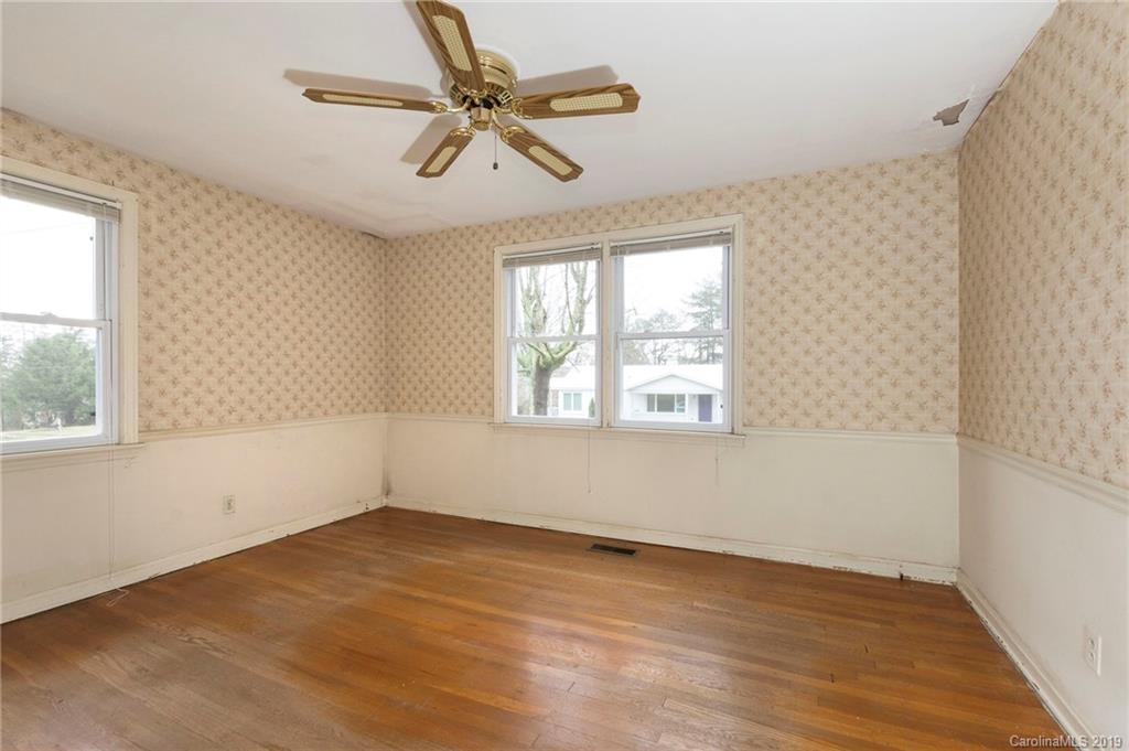 39 Chester Place Asheville NC 28806