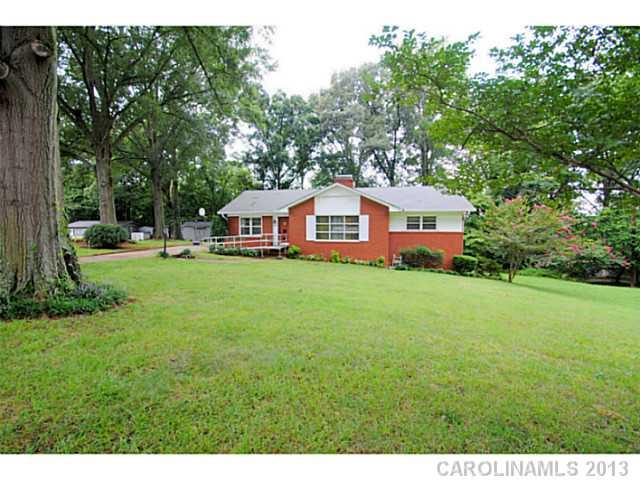 805 Greenhill Drive Charlotte NC 28217