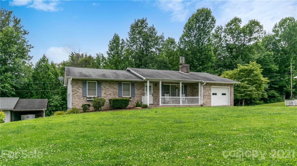 115 W White Oak Street Etowah NC 28729