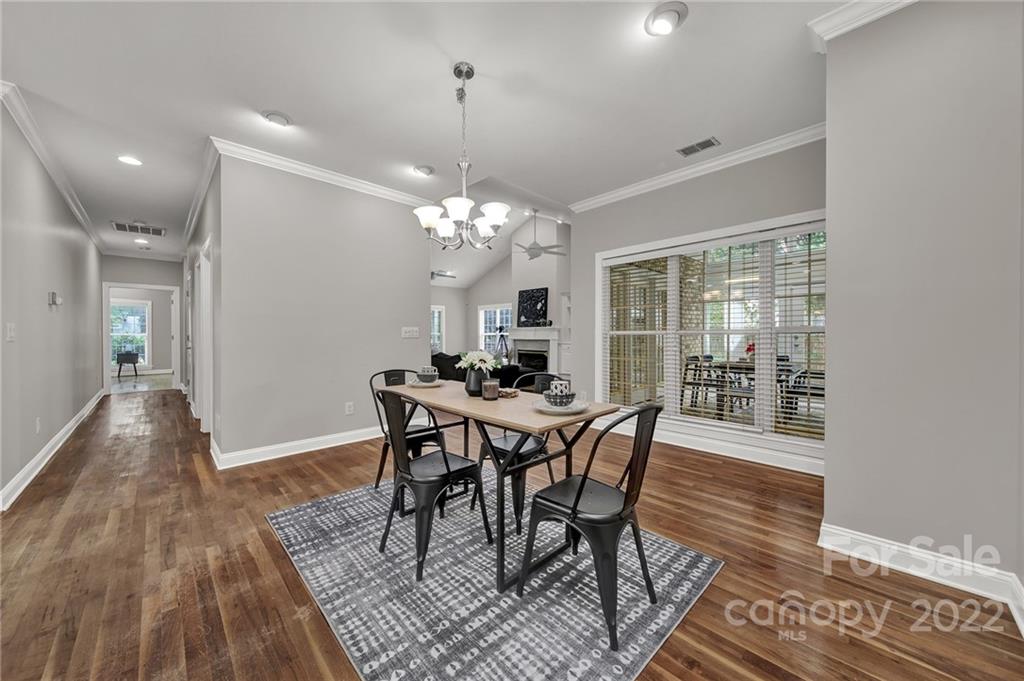 1437 Runnymede Lane Charlotte NC 28211