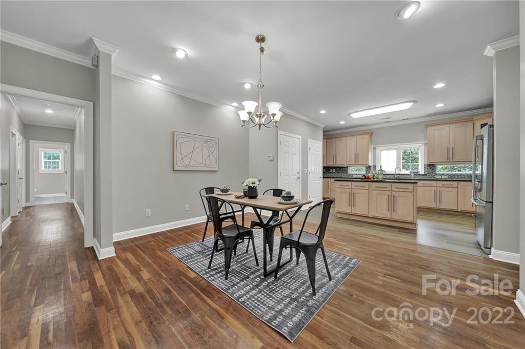 1437 Runnymede Lane Charlotte NC 28211