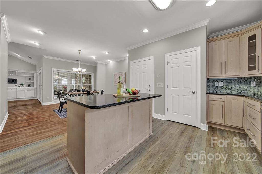 1437 Runnymede Lane Charlotte NC 28211