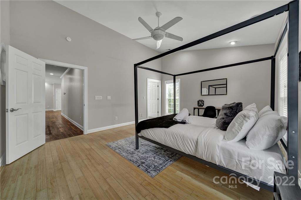1437 Runnymede Lane Charlotte NC 28211