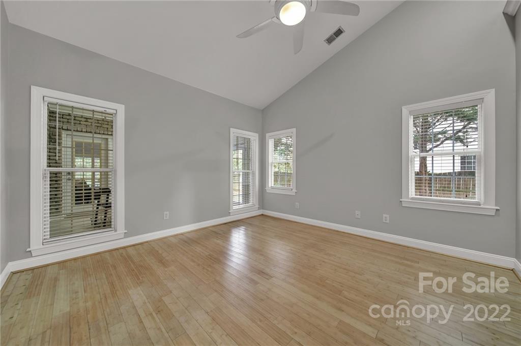 1437 Runnymede Lane Charlotte NC 28211