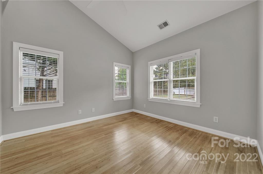 1437 Runnymede Lane Charlotte NC 28211