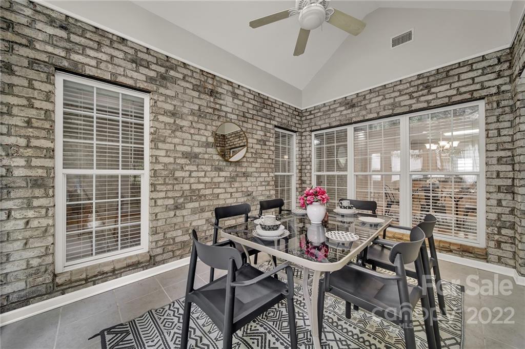 1437 Runnymede Lane Charlotte NC 28211