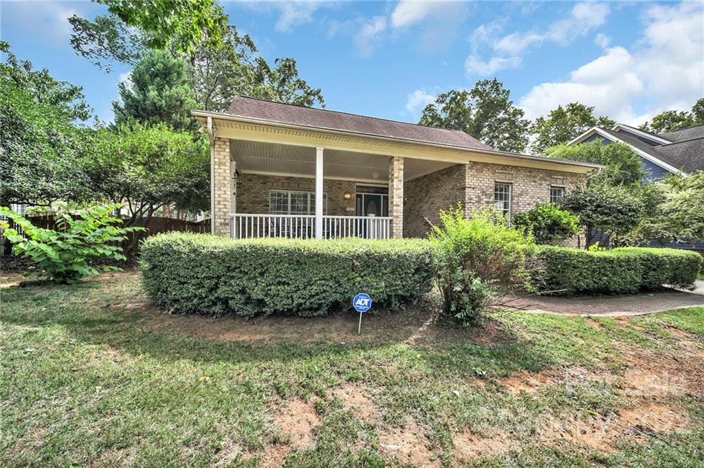 1437 Runnymede Lane Charlotte NC 28211