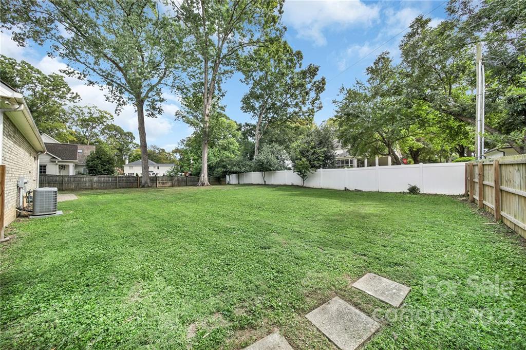 1437 Runnymede Lane Charlotte NC 28211