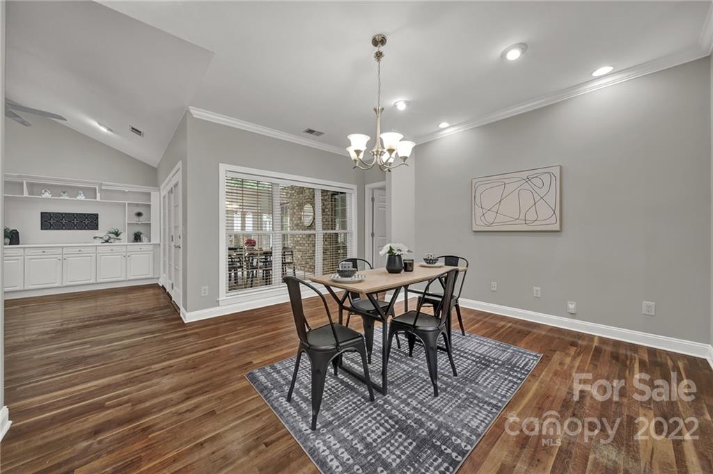 1437 Runnymede Lane Charlotte NC 28211