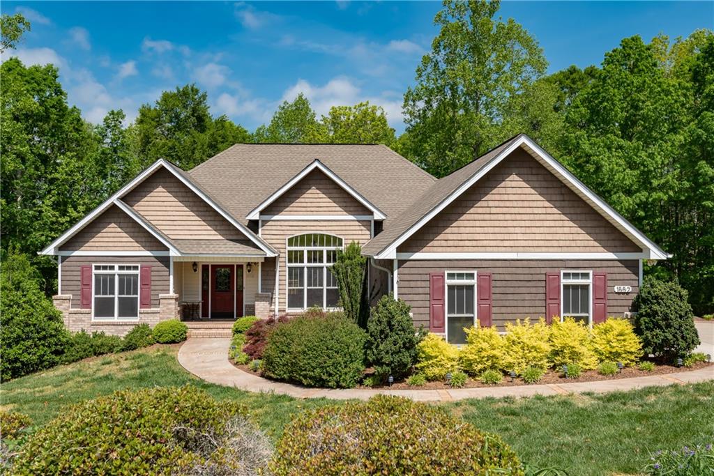 1552 Brookstone Drive Hickory NC 28602