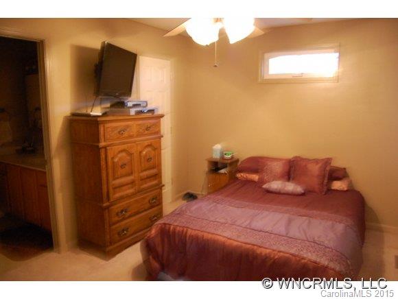 175 Moody Avenue Candler NC 28715