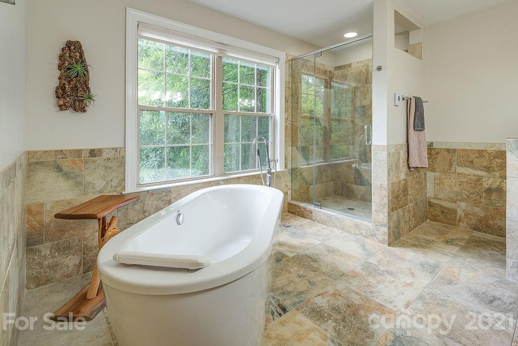 107 Black Hawk Ridge Weaverville NC 28787