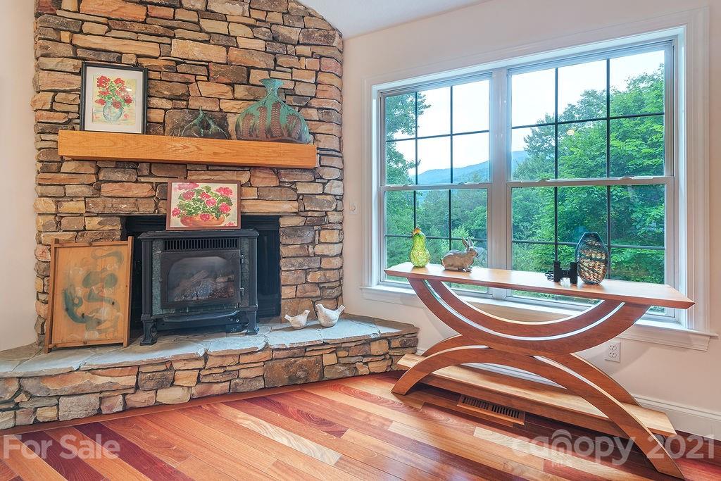 107 Black Hawk Ridge Weaverville NC 28787