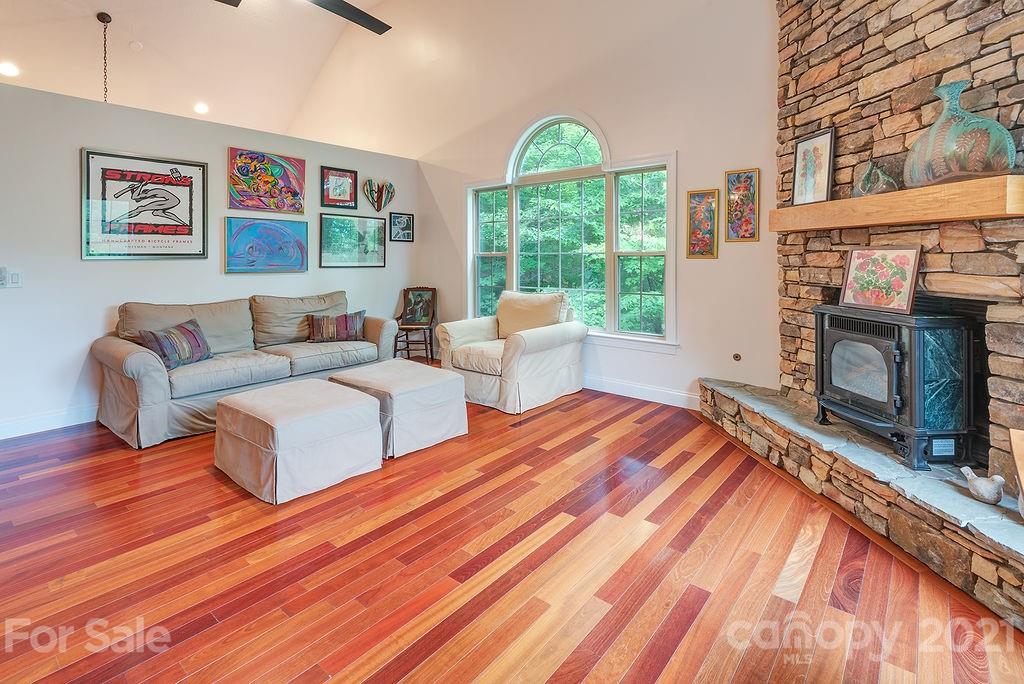 107 Black Hawk Ridge Weaverville NC 28787