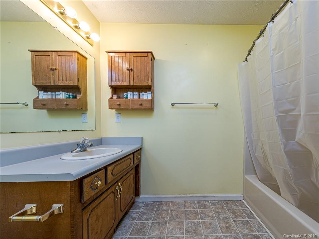 40 Forge Crest Drive Mills River NC 28759
