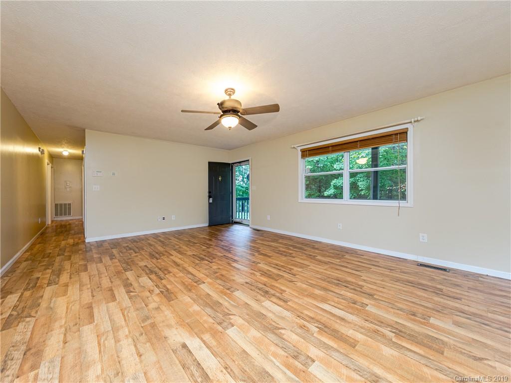 40 Forge Crest Drive Mills River NC 28759