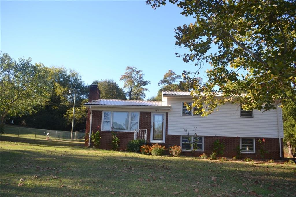1231 Old Conover Startown Road Newton NC 28658