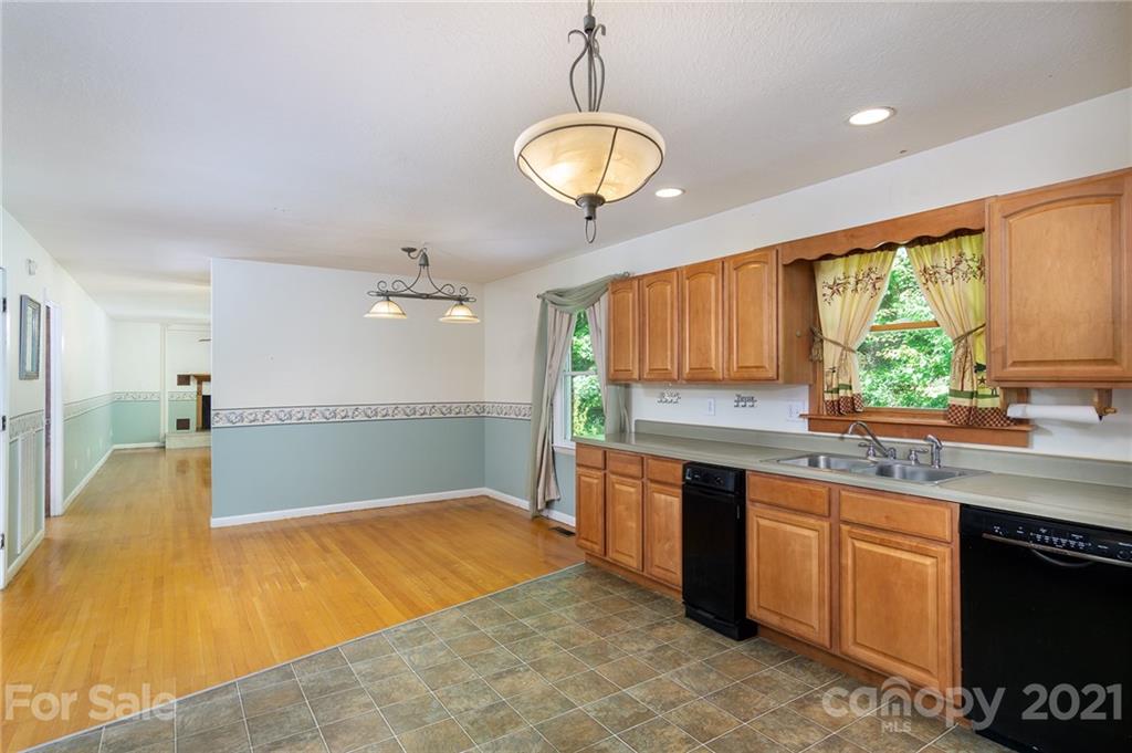 762 Harlowe Noblitt Road Old Fort NC 28762