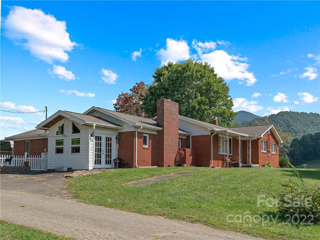 26 Glen Raven Circle Burnsville NC 28714