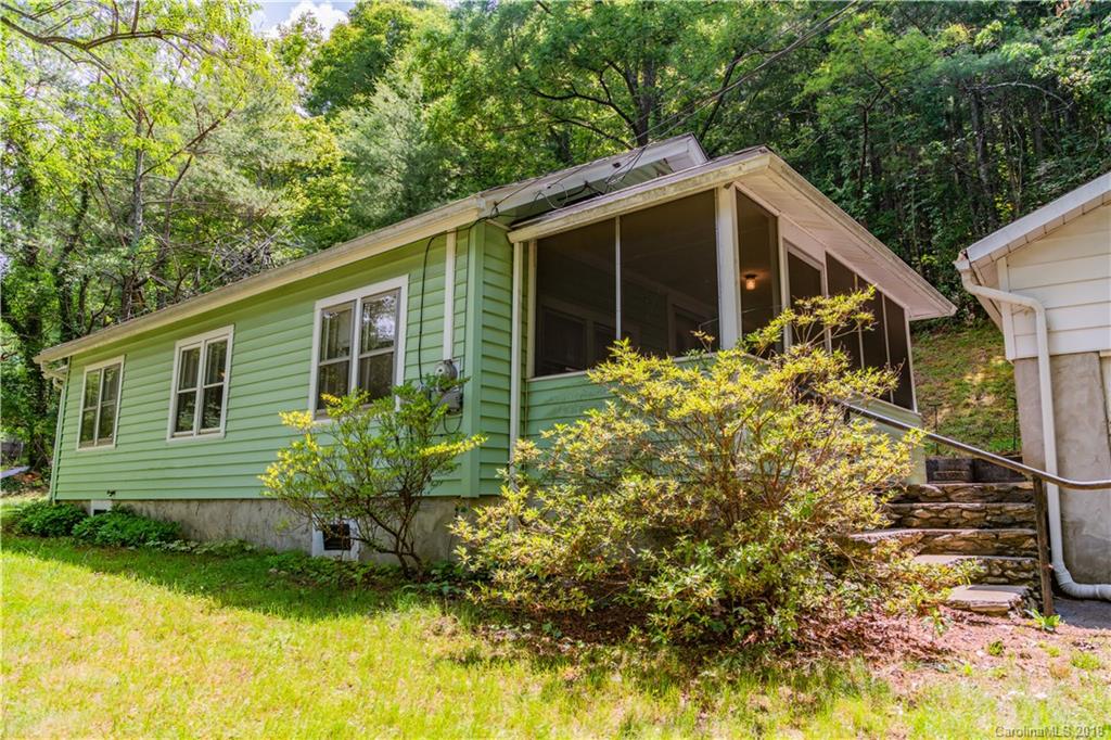 871 Bee Tree Road Swannanoa NC 28778