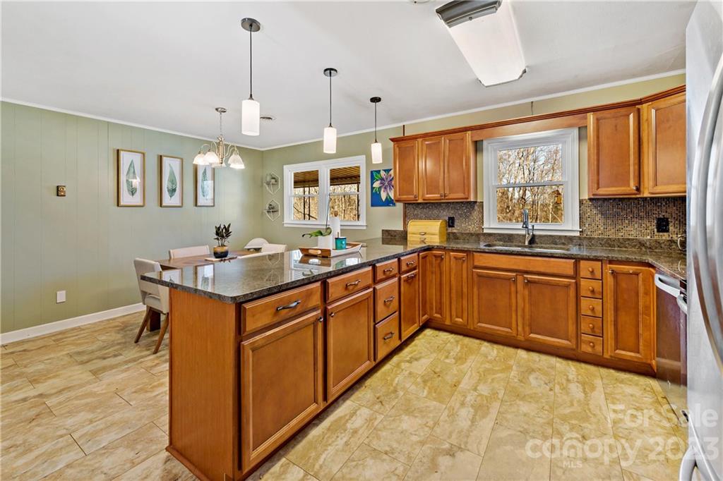 359 Ned Mcgimsey Road Nebo NC 28761