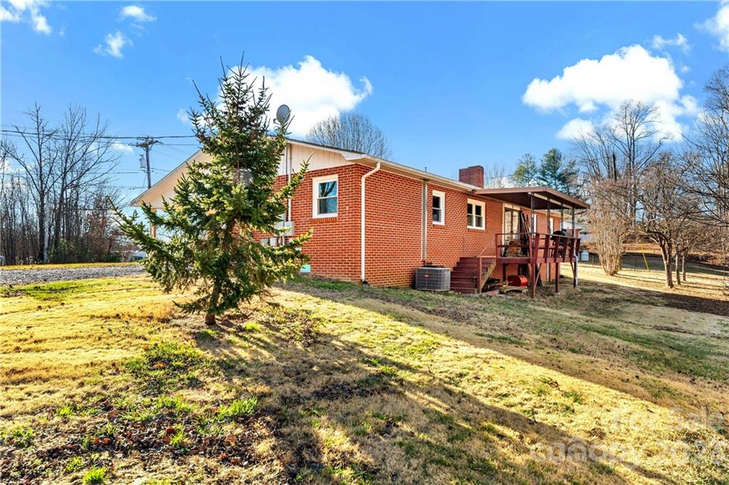 359 Ned Mcgimsey Road Nebo NC 28761