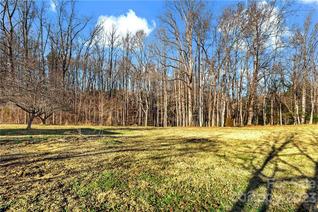 359 Ned Mcgimsey Road Nebo NC 28761