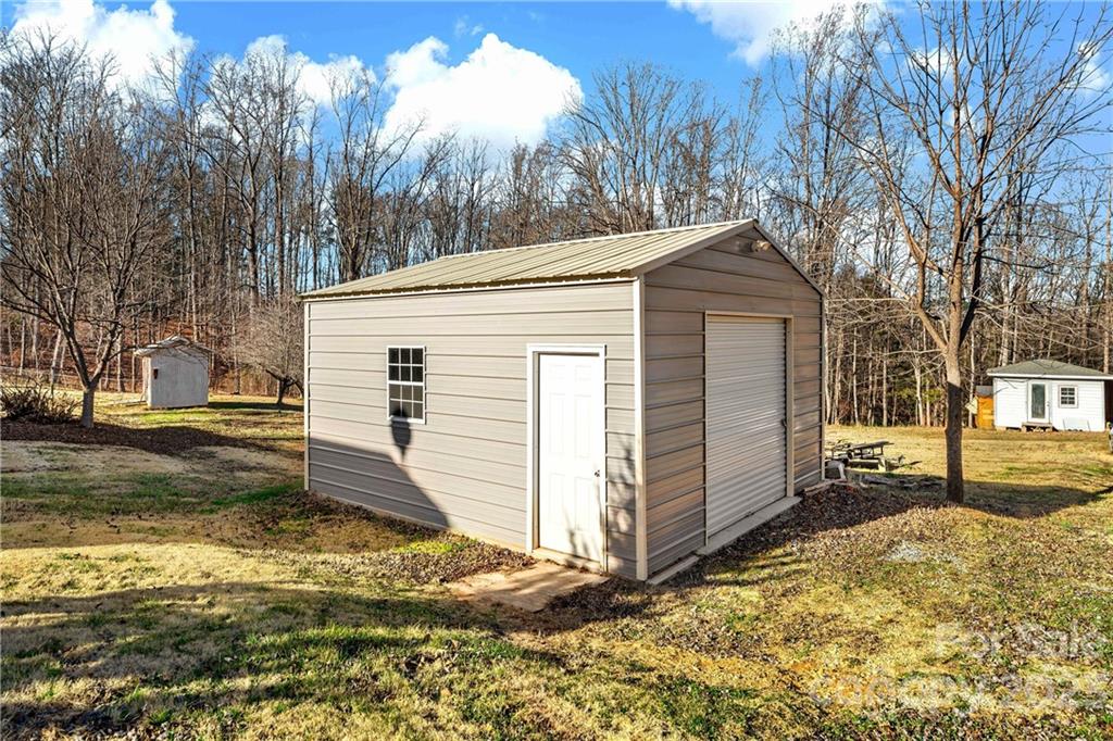 359 Ned Mcgimsey Road Nebo NC 28761