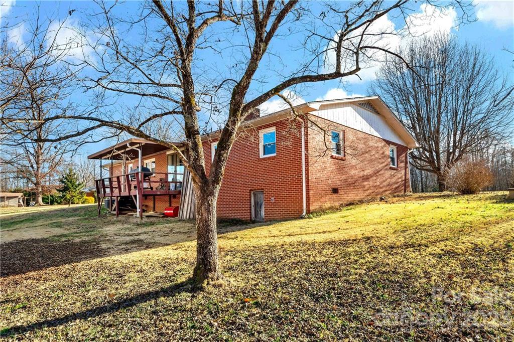 359 Ned Mcgimsey Road Nebo NC 28761