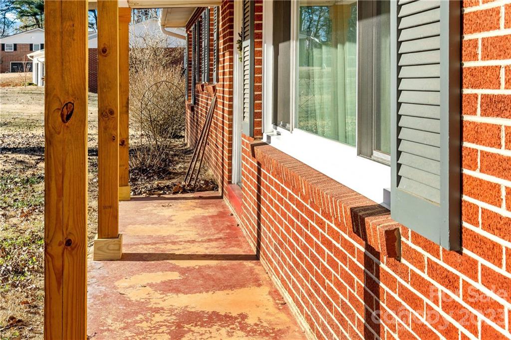 359 Ned Mcgimsey Road Nebo NC 28761