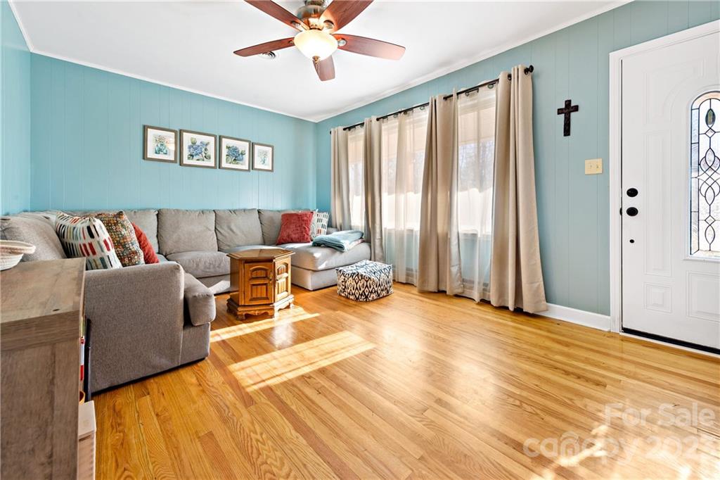 359 Ned Mcgimsey Road Nebo NC 28761