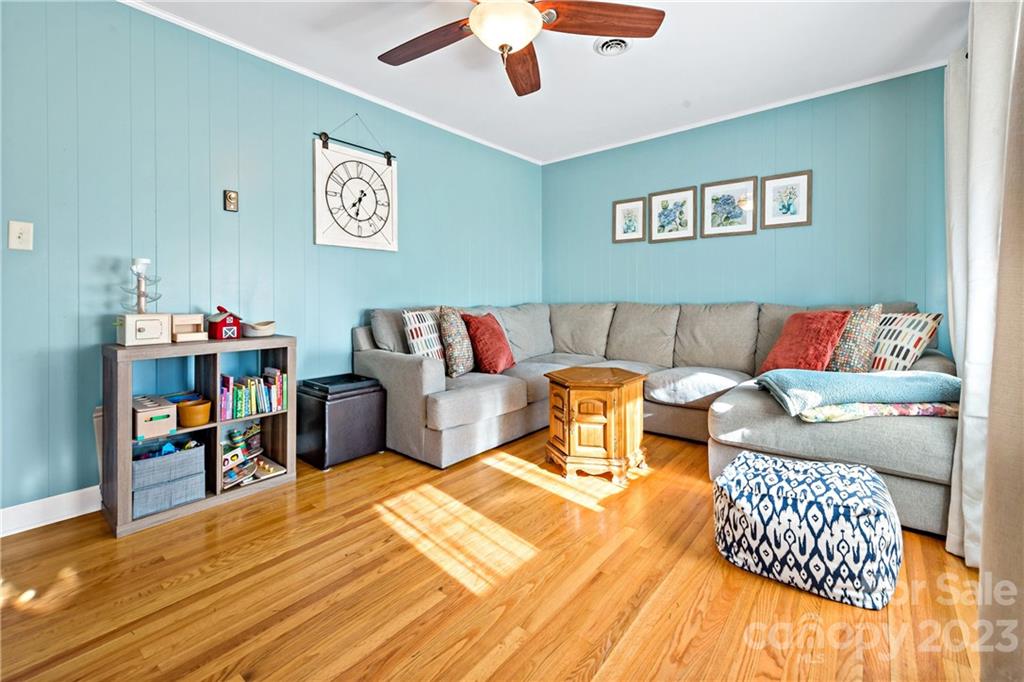 359 Ned Mcgimsey Road Nebo NC 28761
