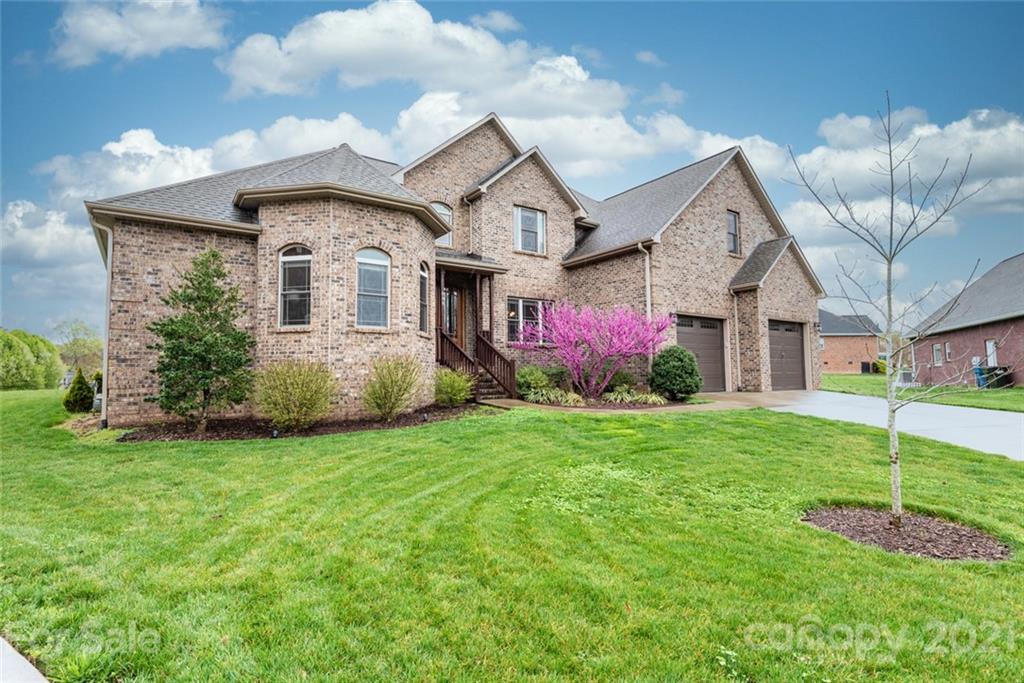899 38th Avenue NE Hickory NC 28601